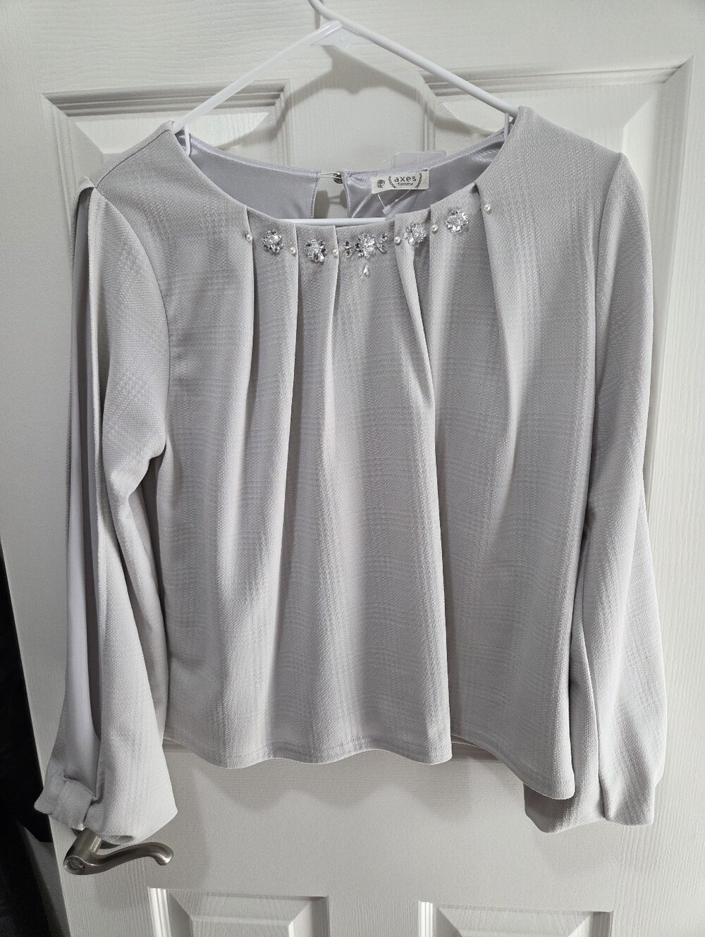 axes femme Jacquard Pull-over with Jewel Embellishments